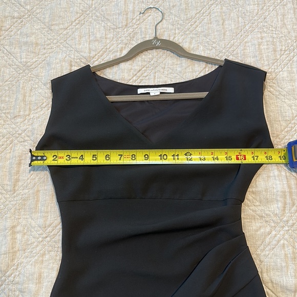 Diane Von Furstenberg Dress DVF Bevin Ruched V Neck Sheath Black Women Size 6 - Picture 17 of 17